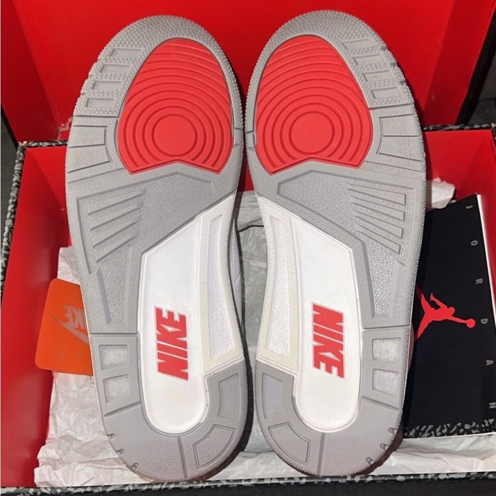 Retro Air Jordan 3 Fire Red - Picture 6 of 9